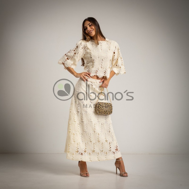 SET 2 PIÈCES : BLOUSE ET JUPE EN DENTELLE RÉF.351-17
