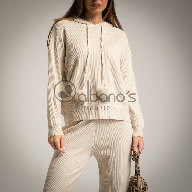 SET 2 PIEZAS TRICOT CAPUCHA POMPONES REF.1188-17