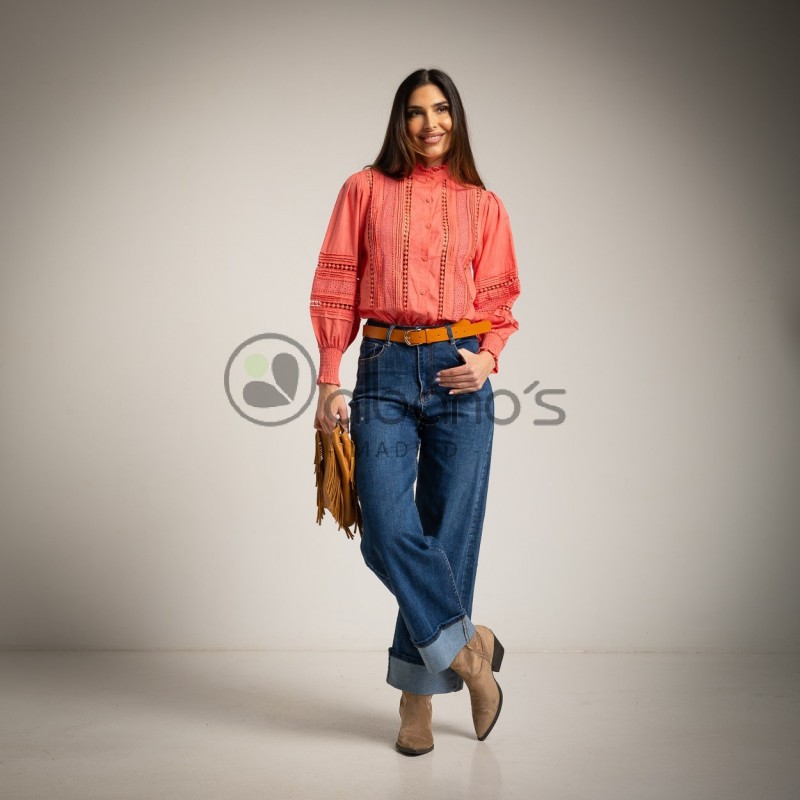 BLOUSE WITH TUCKS AND BALLOON SLEEVES REF. 10138-51