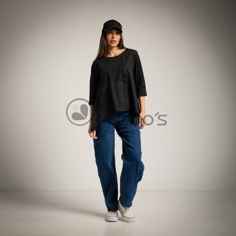 BLUSA ESTRUCTURA BOTON VERTICAL REF. 56672-2