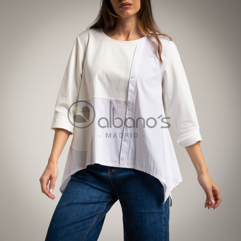 BLUSA ESTRUTURADA COM BOTÕES VERTICAIS REF. 56672-1
