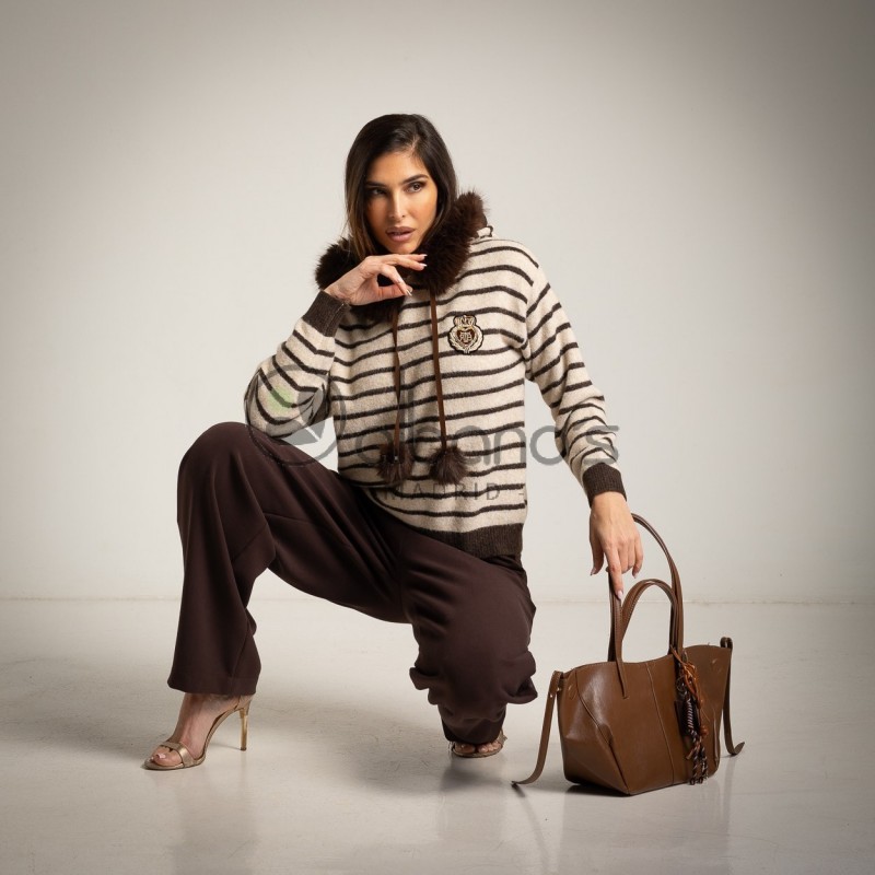 SWEATER LISTRADO COM CAPUZ DE PELO REF. 2279404-14