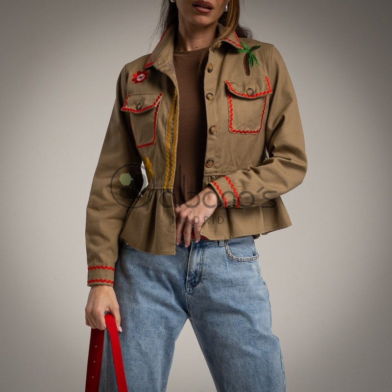 CAZADORA PEPLUM BORDADA PICOLINAS REF.82166-16