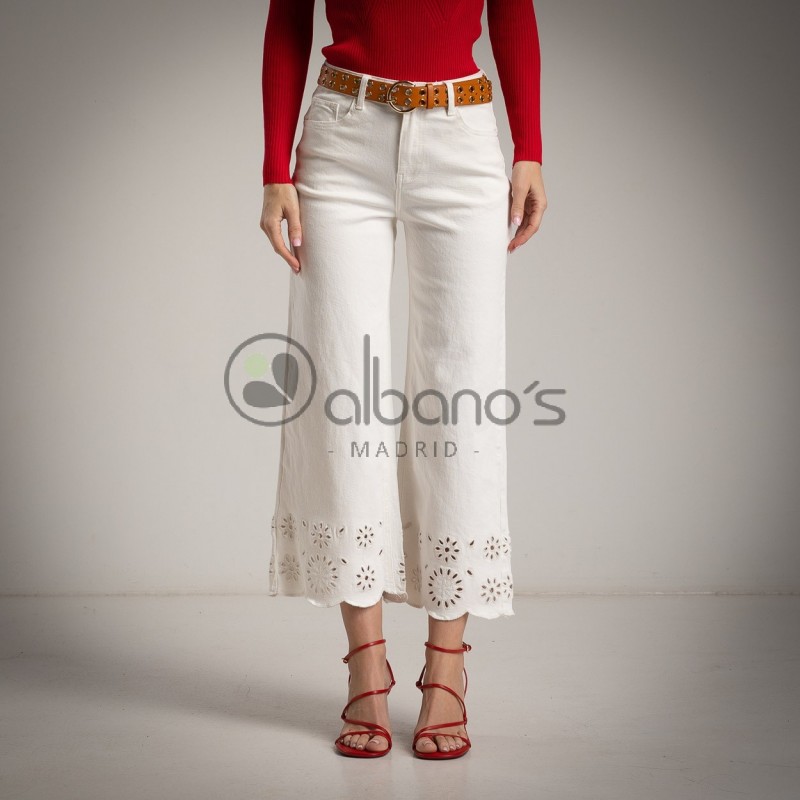 JEANS PERFORATED CUT-OUT REF.3385-1