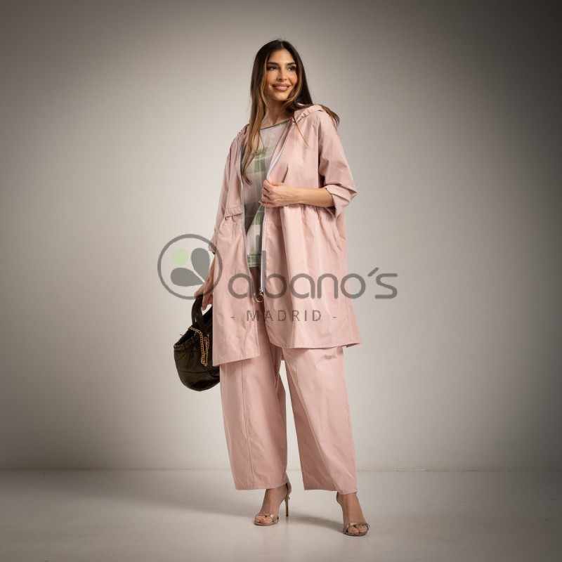 IMPERMEABILE TECNICO CON CAPPUCCIO RIF. 51905-32